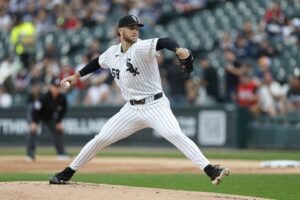 MLB ROUNDUP: YANKEES SMACK 6 HOMERS, MANHANDLE ROYALS