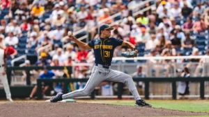 COLLEGE BASEBALL WORLD SERIES
